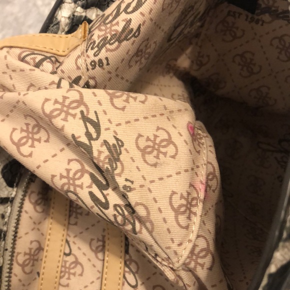 Guess Snow Leopard Handbag - Picture 5 of 6